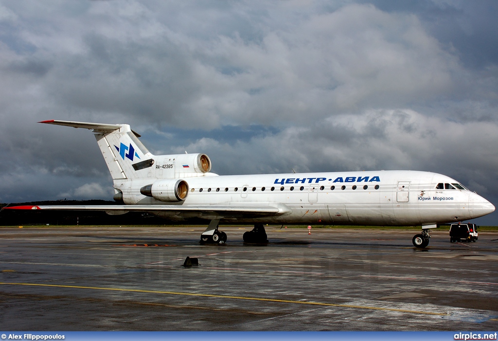 RA-42385, Yakovlev Yak-42-D, Centre-Avia