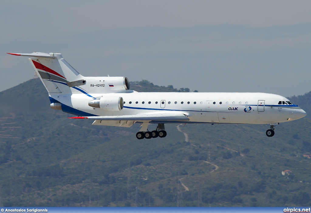 RA-42412, Yakovlev Yak-42-D, Private