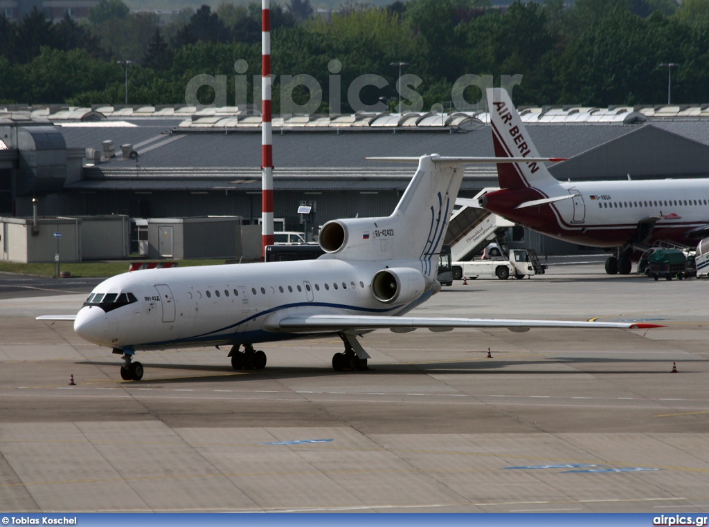 RA-42423, Yakovlev Yak-42-D, Centre-Avia