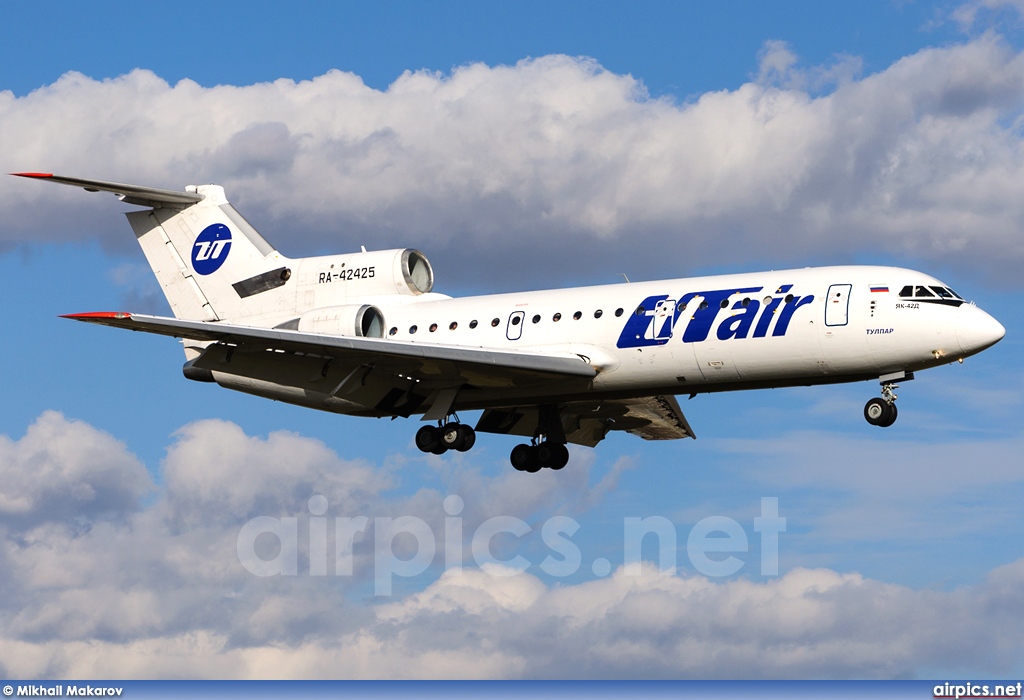 RA-42425, Yakovlev Yak-42-D, UTair