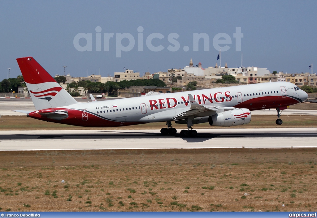 RA-64043, Tupolev Tu-204-100, Red Wings Airlines