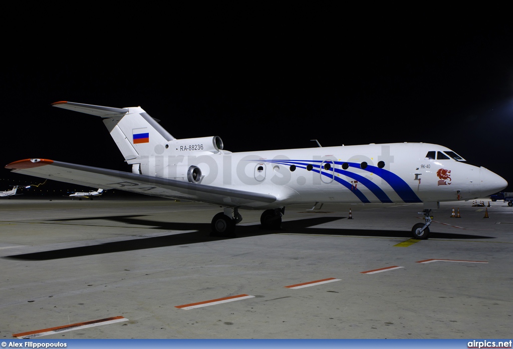 RA-88236, Yakovlev Yak-40, Private