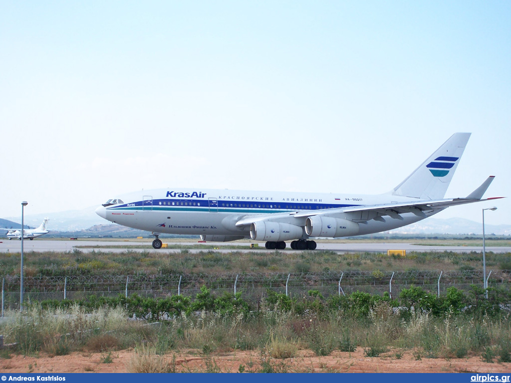 RA-96017, Ilyushin Il-96-300, KrasAir