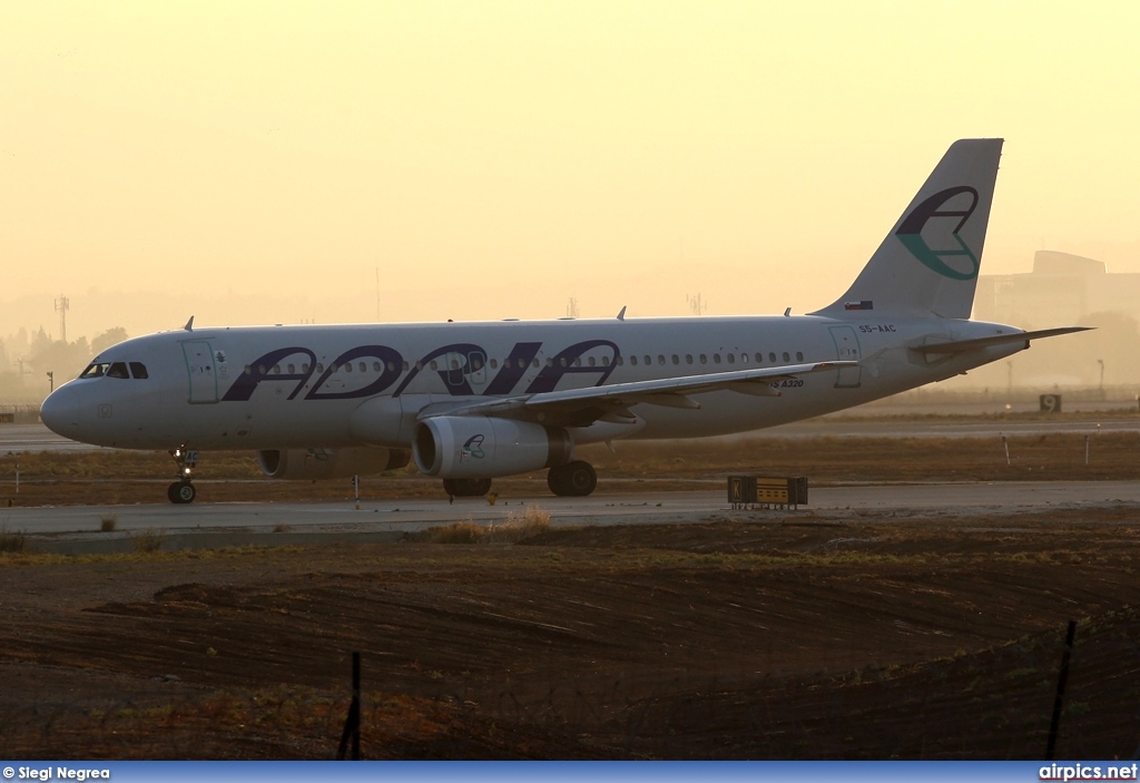 S5-AAC, Airbus A320-200, Adria Airways