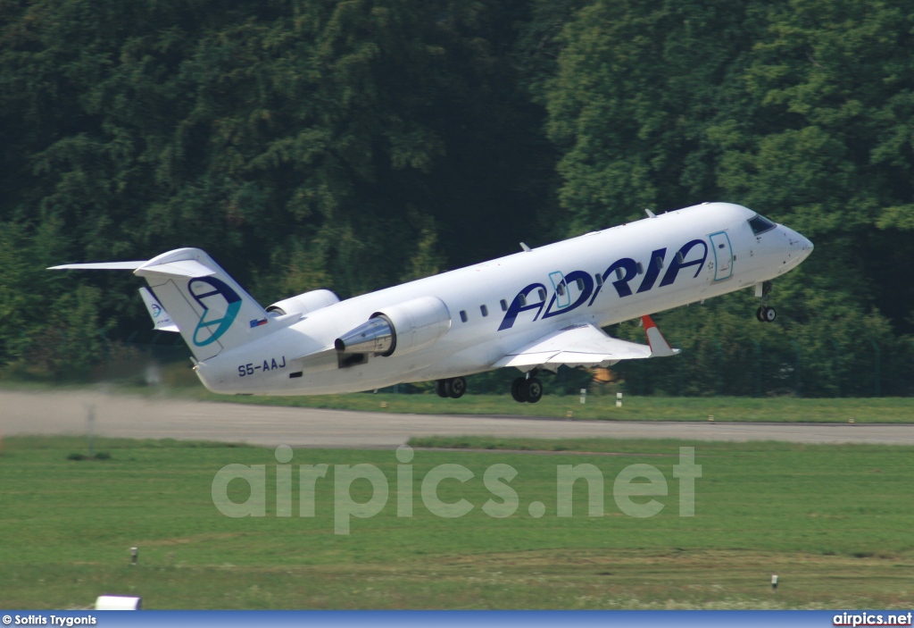 S5-AAJ, Bombardier CRJ-200ER, Adria Airways