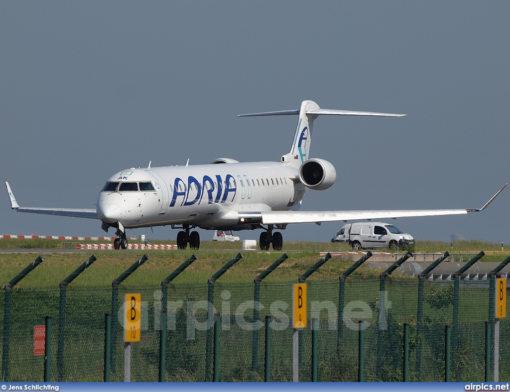 S5-AAK, Bombardier CRJ-900ER, Adria Airways