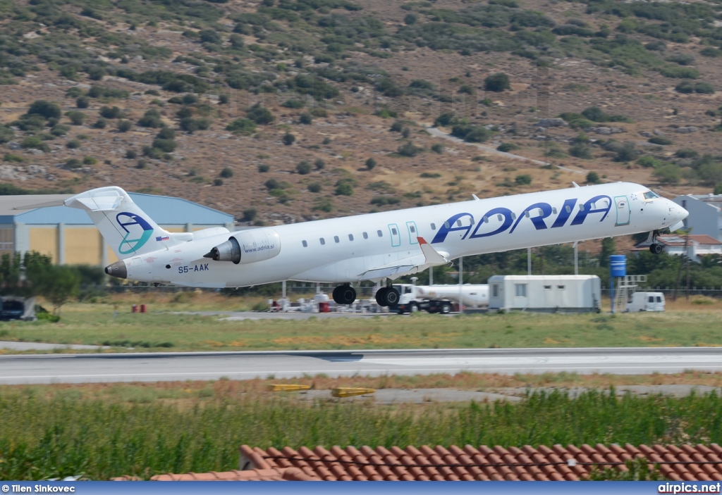 S5-AAK, Bombardier CRJ-900LR, Adria Airways