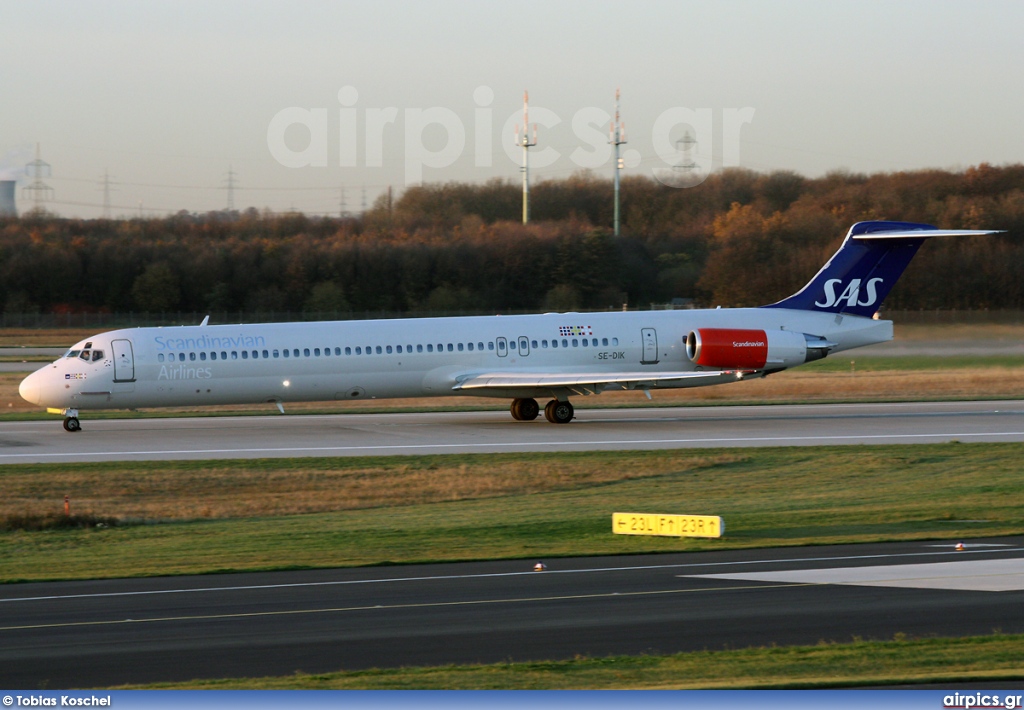 SE-DIK, McDonnell Douglas MD-82, Scandinavian Airlines System (SAS)