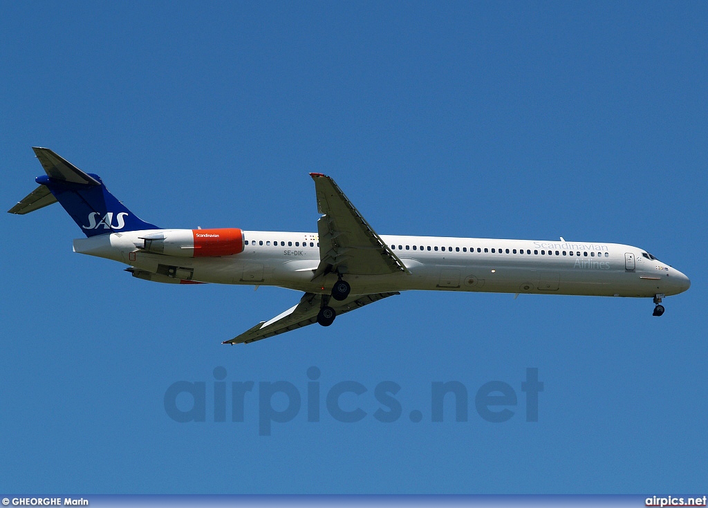 SE-DIK, McDonnell Douglas MD-82, Scandinavian Airlines System (SAS)