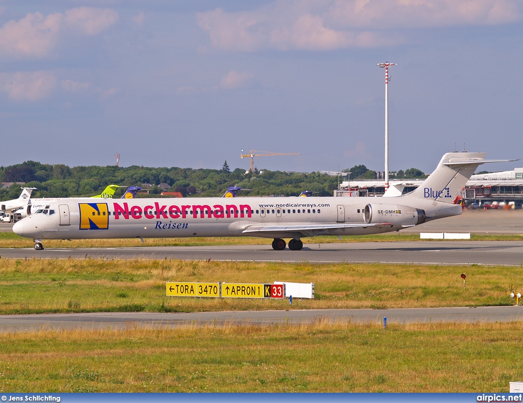 SE-DMH, McDonnell Douglas MD-90-30, Blue1