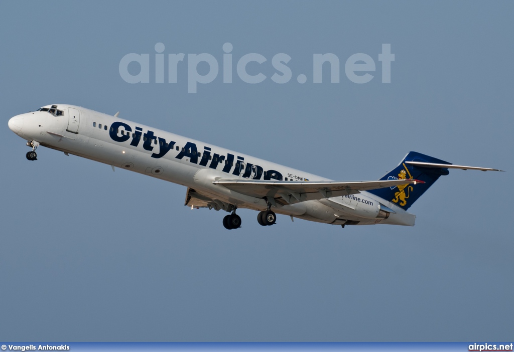 SE-DMK, McDonnell Douglas MD-87, City Airline