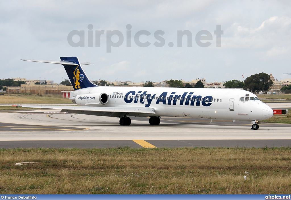 SE-DMK, McDonnell Douglas MD-87, City Airline