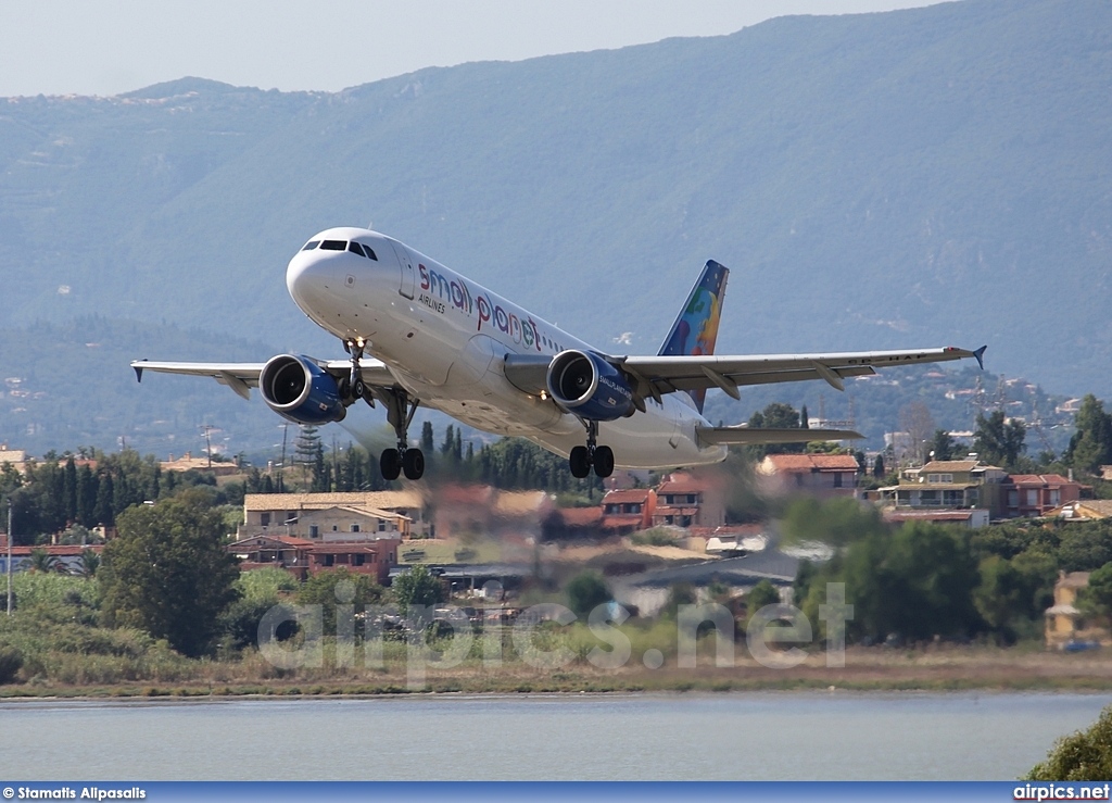 SP-HAF, Airbus A320-200, Small Planet Airlines