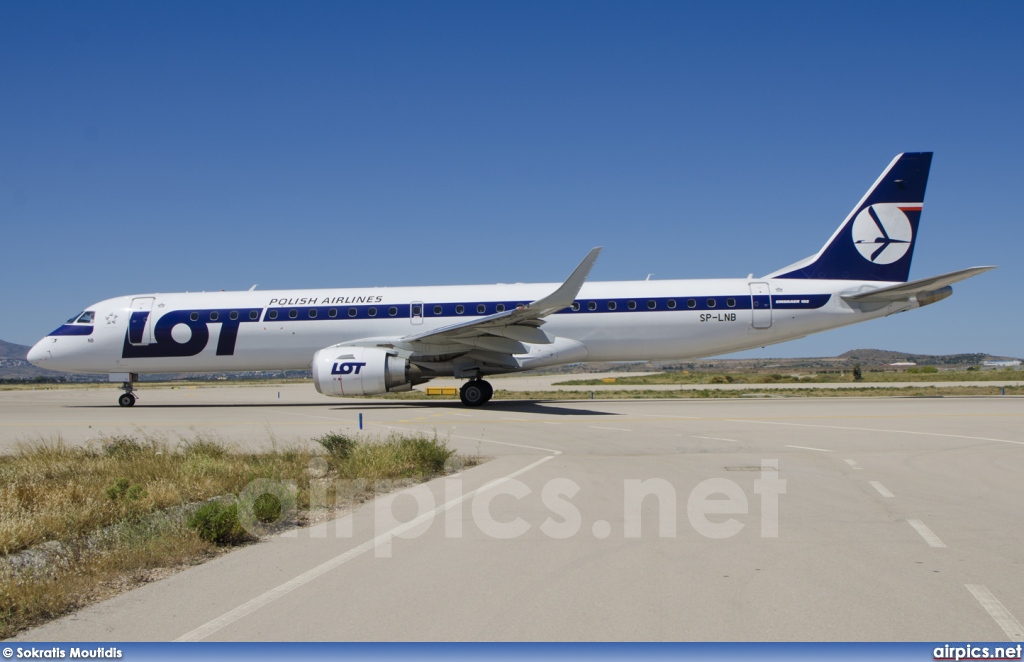 SP-LNB, Embraer ERJ 190-200LR (Embraer 195), LOT Polish Airlines