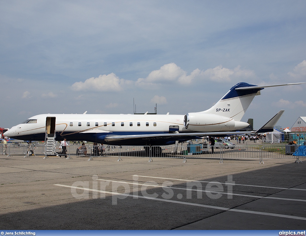 SP-ZAK, Bombardier Global 5000, Jet Service