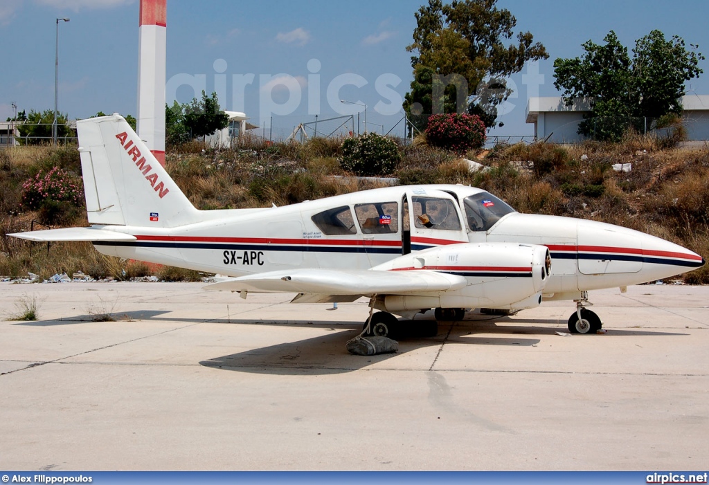 SX-APC, Piper PA-23-250 B Aztec, Aviator Airways