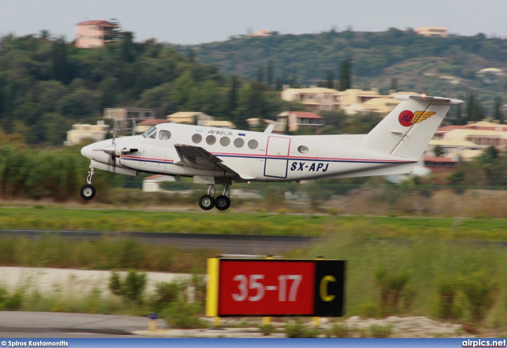 SX-APJ, Beechcraft 200 Super King Air, Aviator Airways