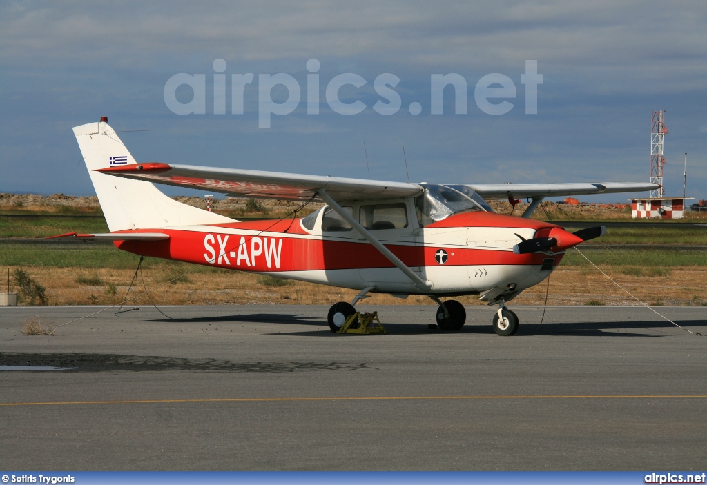 SX-APW, Cessna 182E Skylane, Private