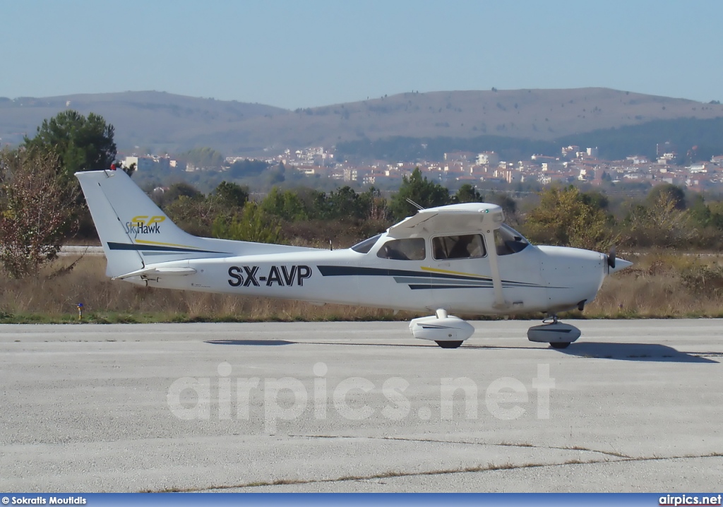 SX-AVP, Cessna 172SP Skyhawk, Private