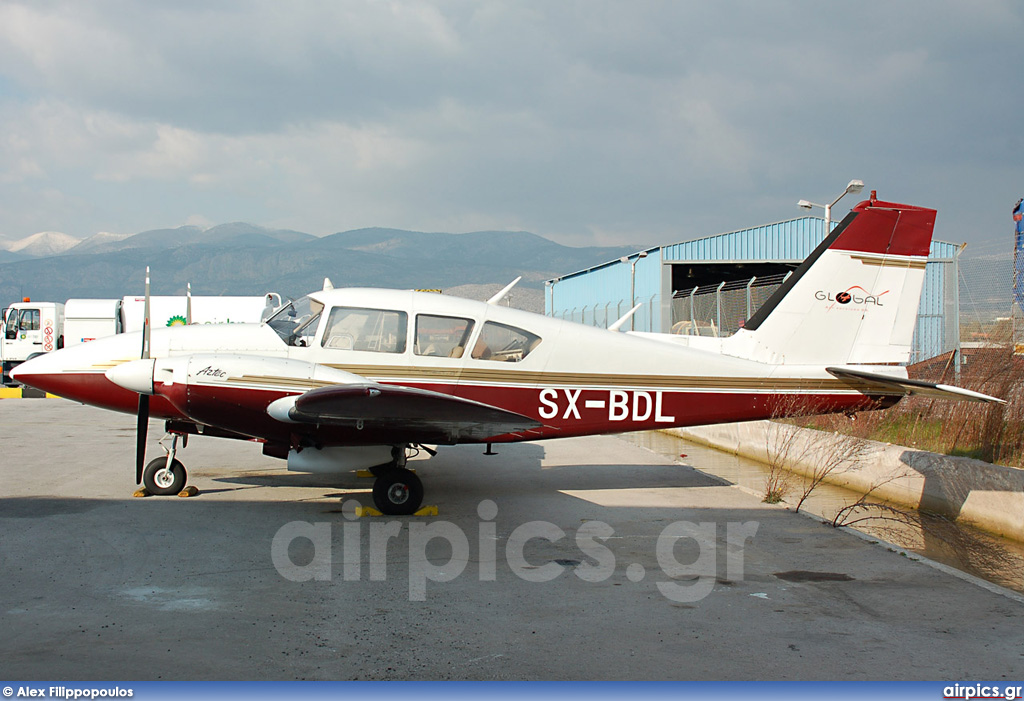 SX-BDL, Piper PA-23-250 E Aztec, Global Aviation