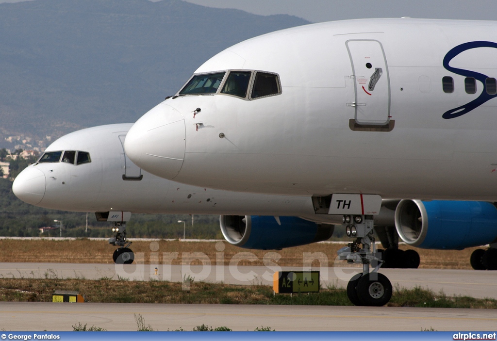 SX-BTH, Boeing 757-200, Sky Wings