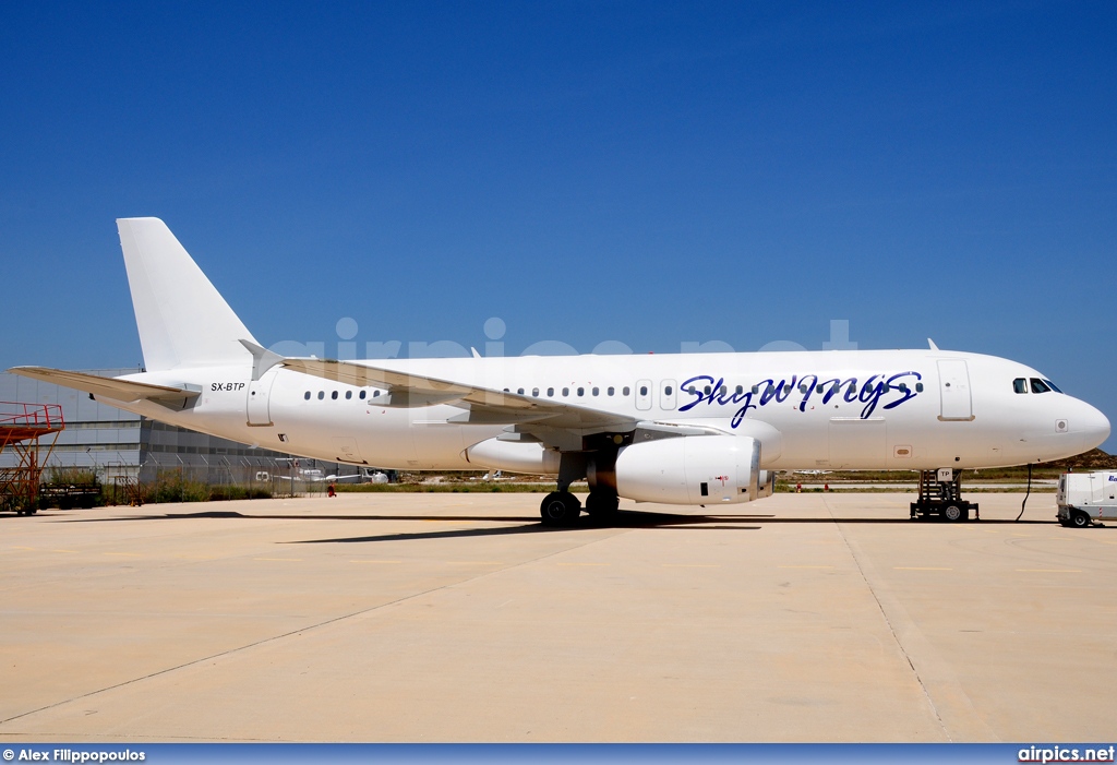 SX-BTP, Airbus A320-200, Sky Wings