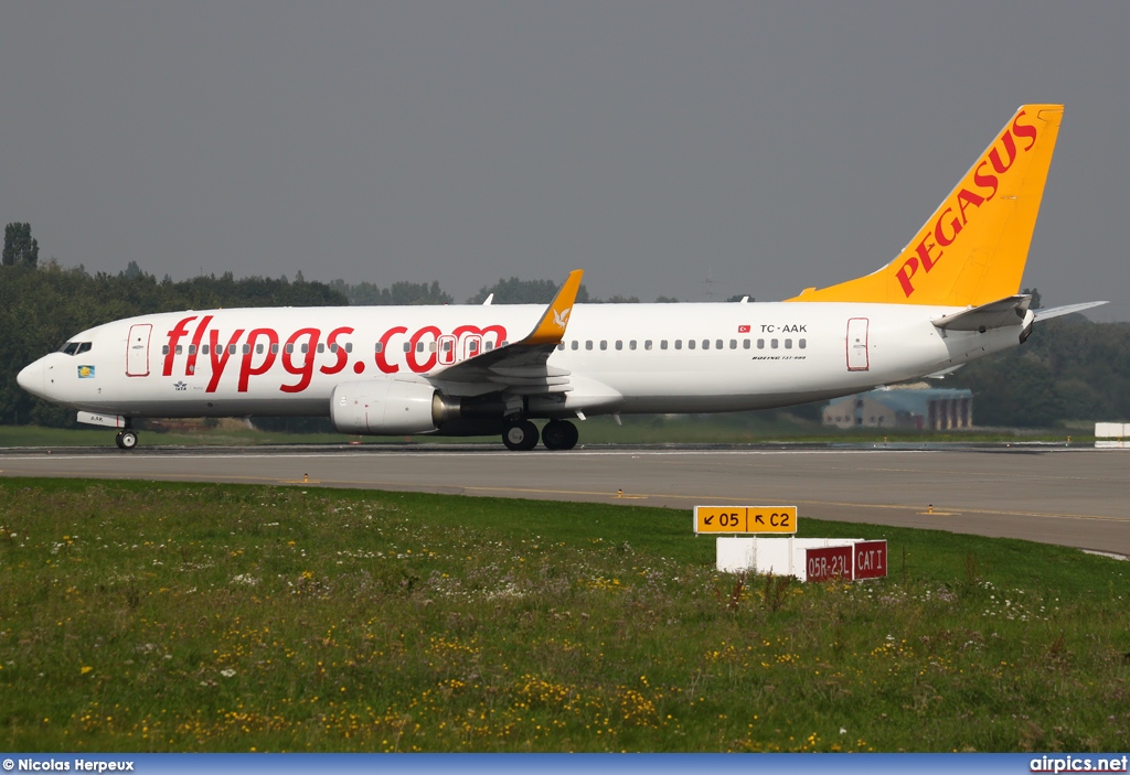 TC-AAK, Boeing 737-800, Pegasus Airlines