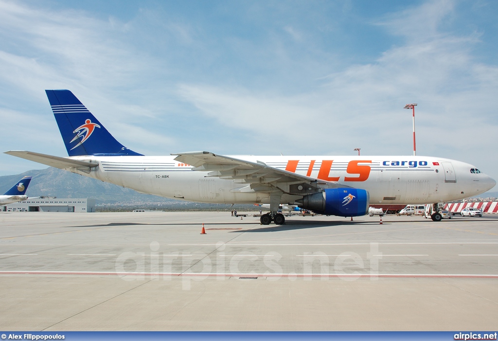 TC-ABK, Airbus A300B4-200F, ULS Airlines Cargo