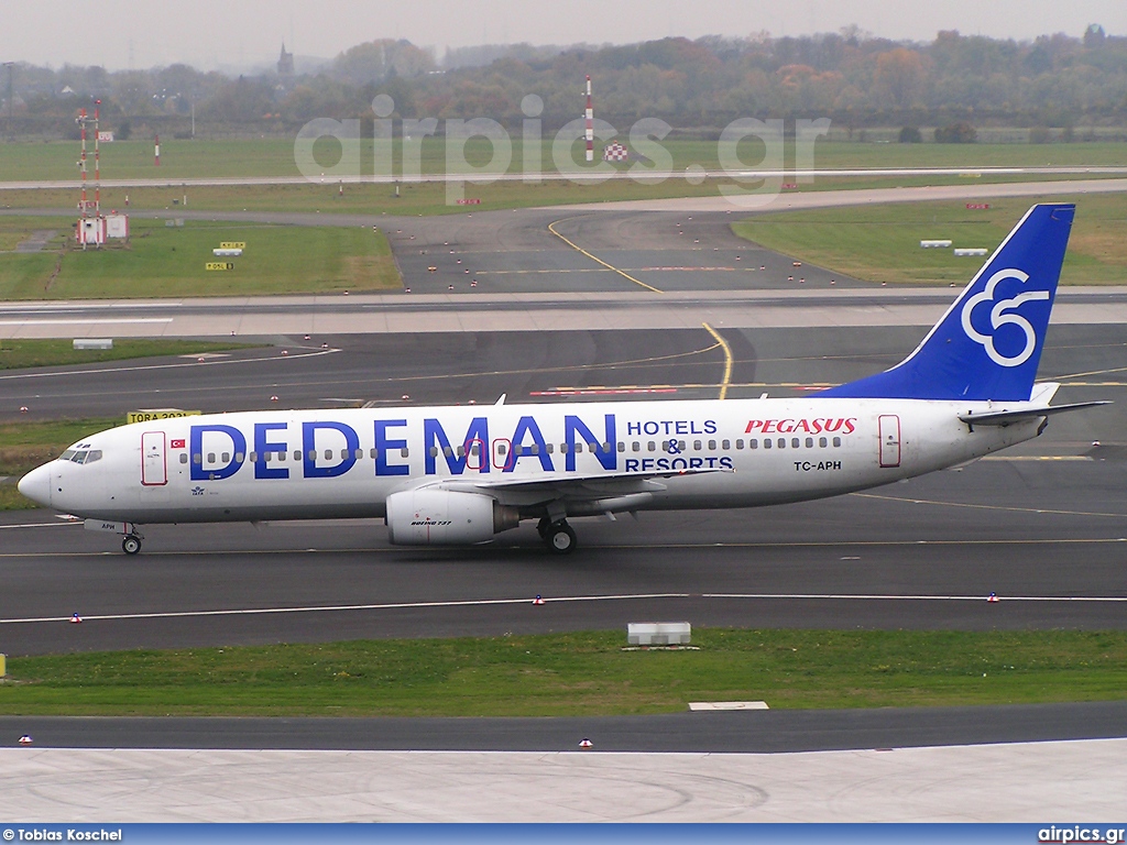 TC-APH, Boeing 737-800, Pegasus Airlines