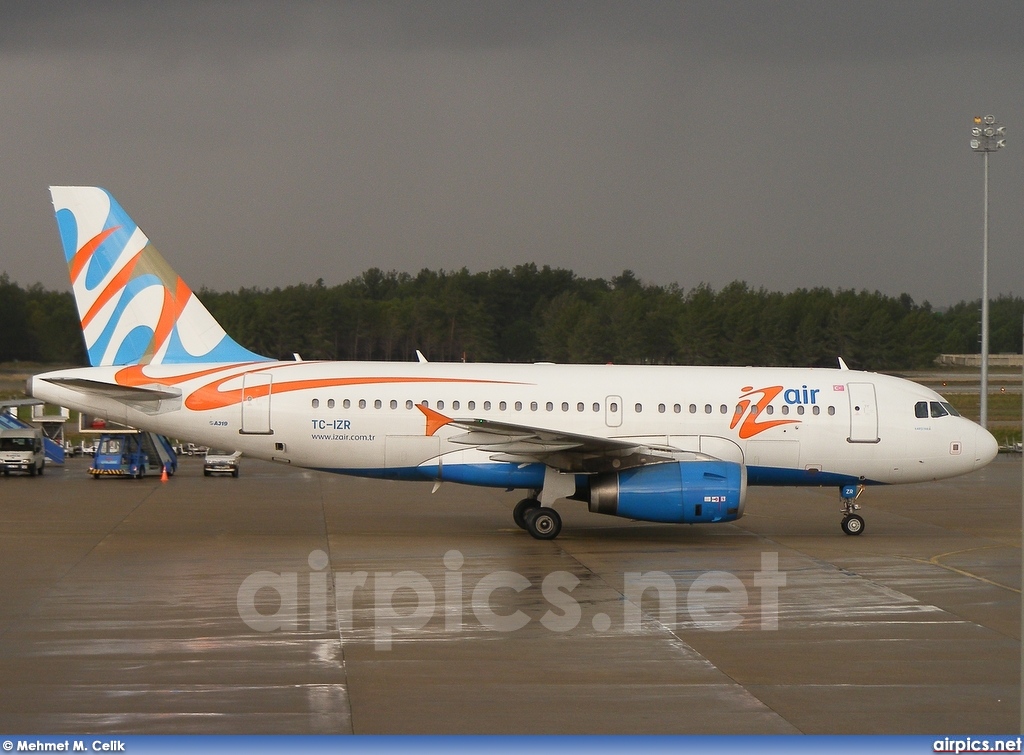 TC-IZR, Airbus A319-100, IZair