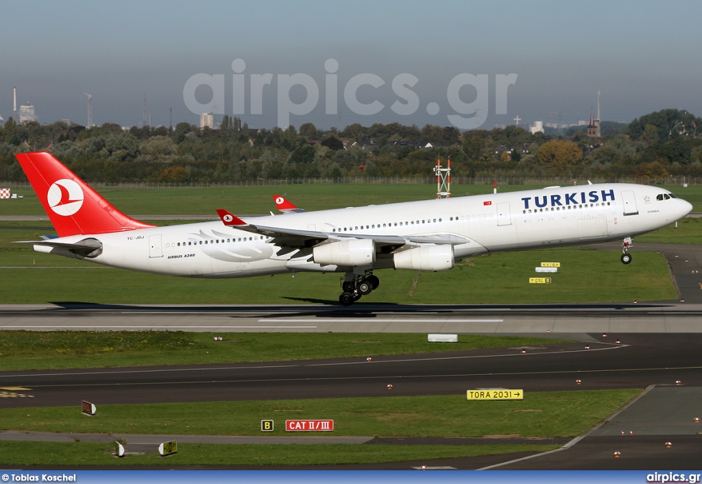 TC-JDJ, Airbus A330-300, Turkish Airlines