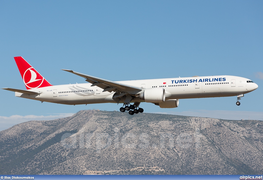 TC-JJE, Boeing 777-300ER, Turkish Airlines