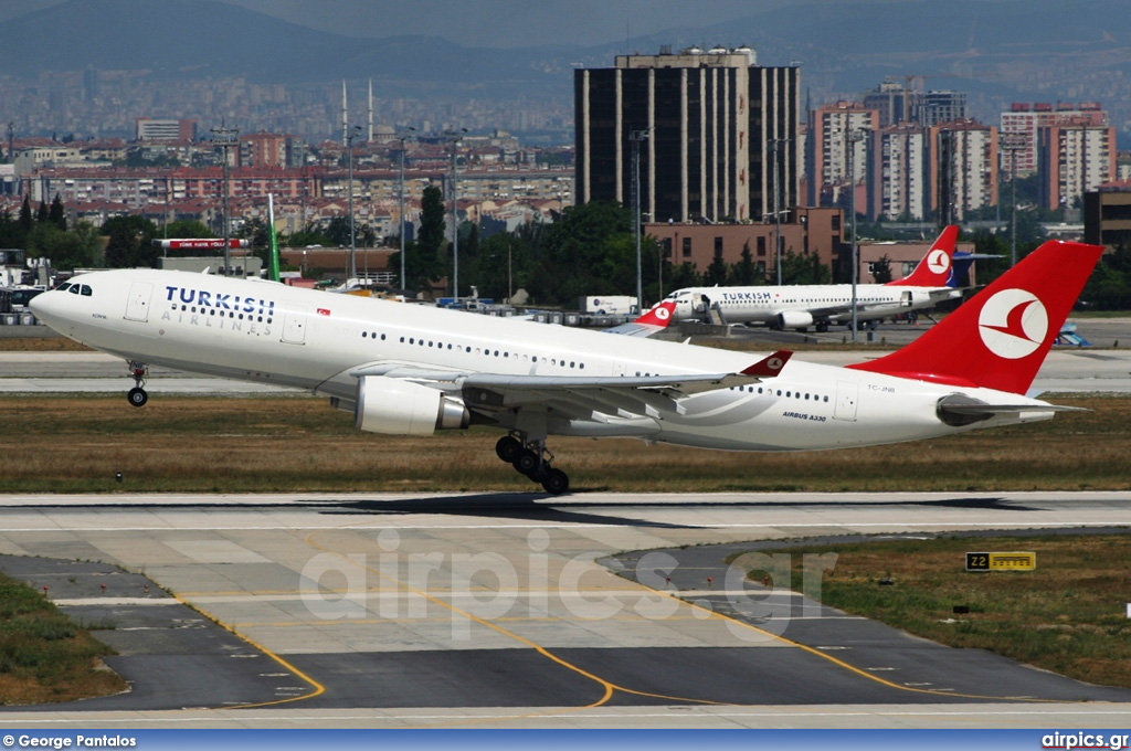 TC-JNB, Airbus A330-200, Turkish Airlines