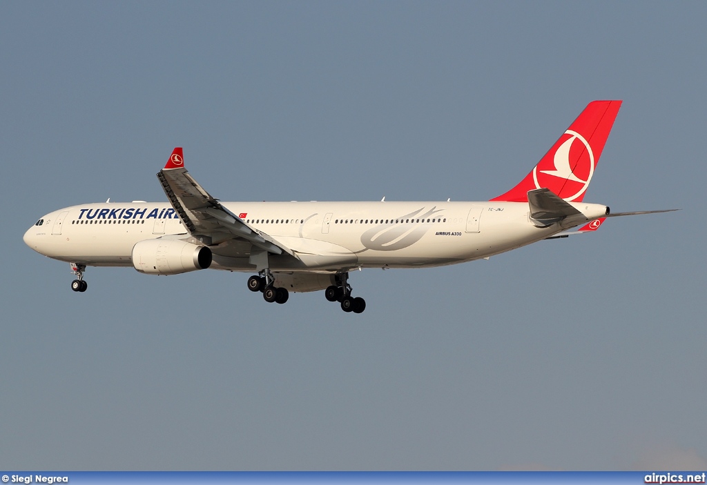 TC-JNJ, Airbus A330-300, Turkish Airlines