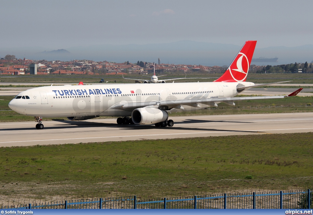 TC-JNJ, Airbus A330-300, Turkish Airlines
