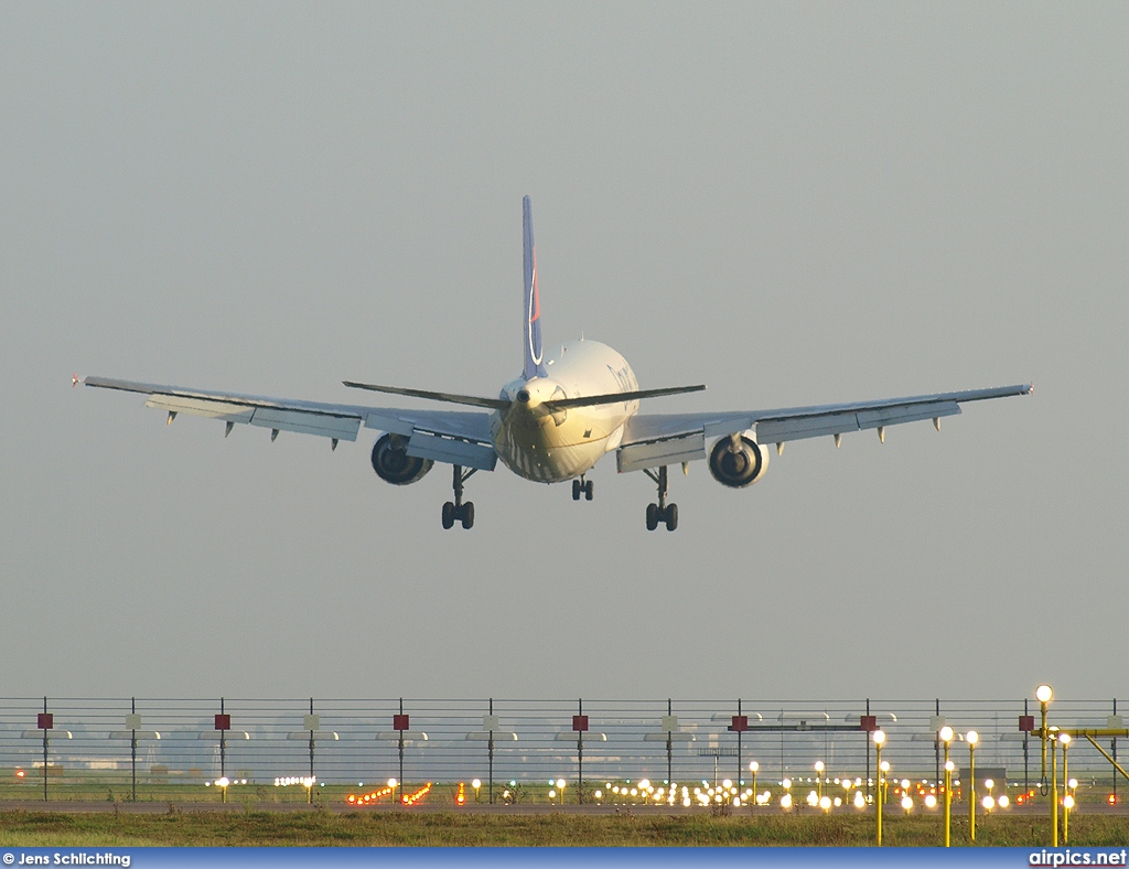 TC-OAB, Airbus A300B4-600R, Onur Air