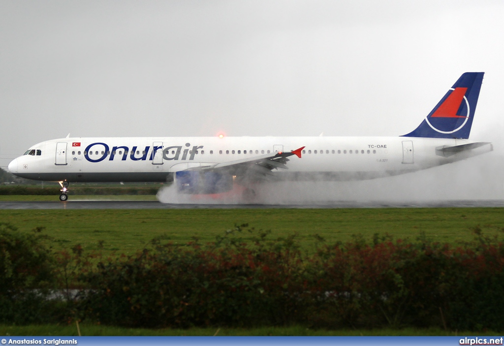 TC-OAE, Airbus A321-200, Onur Air