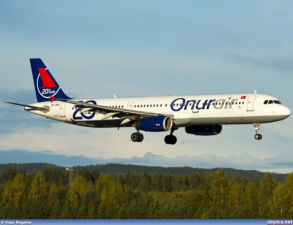 TC-OAL, Airbus A321-200, Onur Air