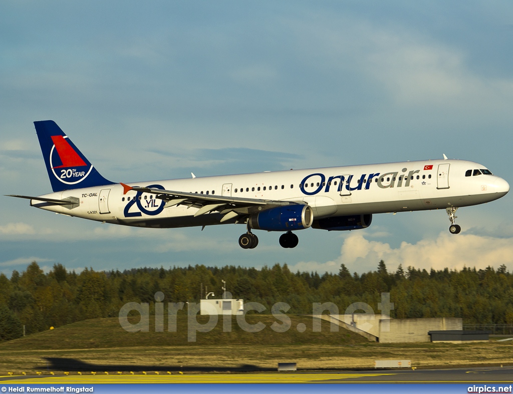 TC-OAL, Airbus A321-200, Onur Air