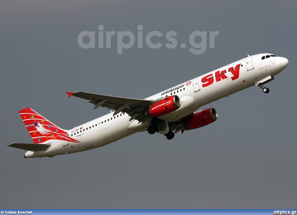 TC-SKI, Airbus A321-100, Sky Airlines