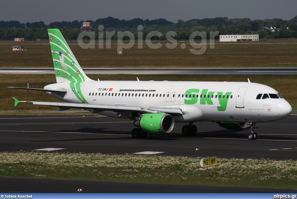 TC-SKJ, Airbus A320-200, Sky Airlines