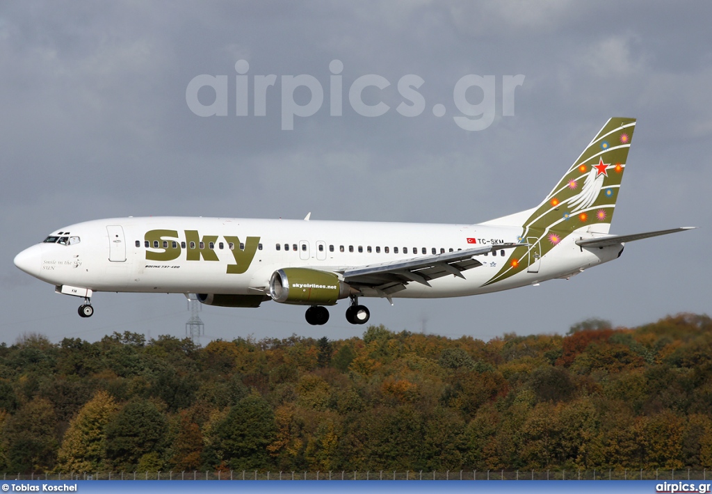 TC-SKM, Boeing 737-400, Sky Airlines