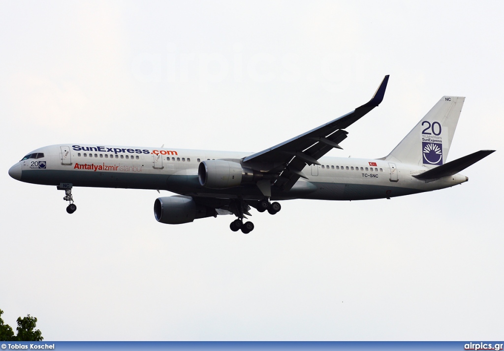 TC-SNC, Boeing 757-200, SunExpress