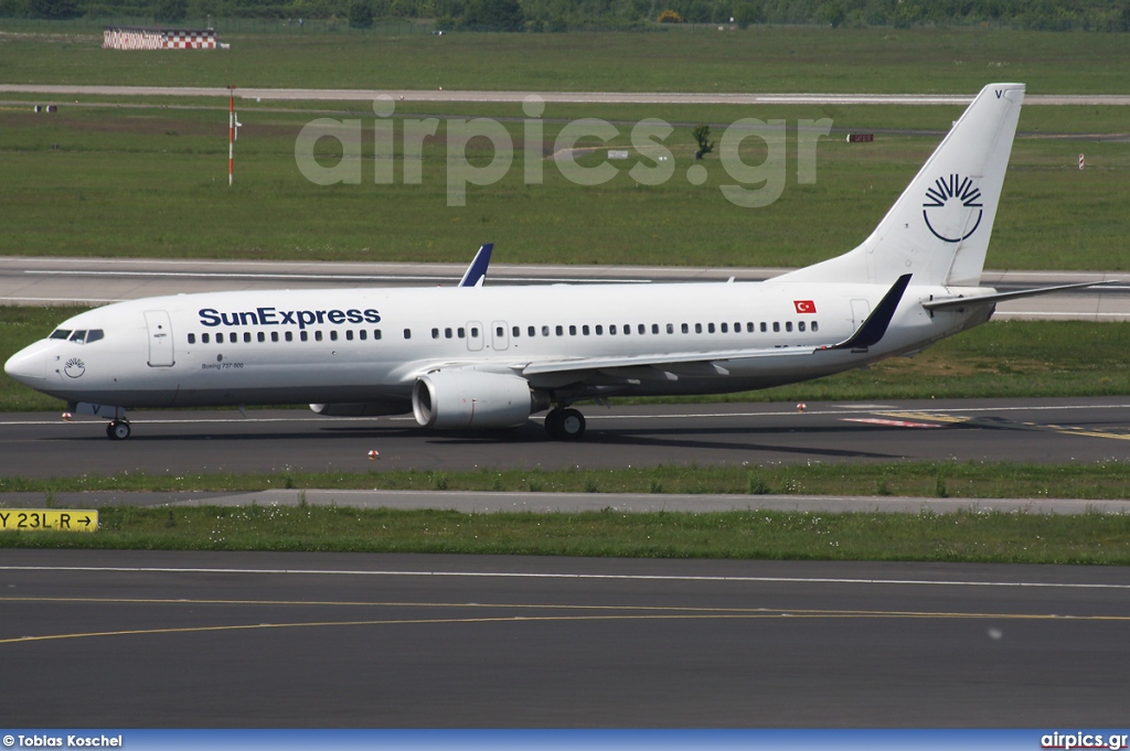 TC-SUV, Boeing 737-800, SunExpress