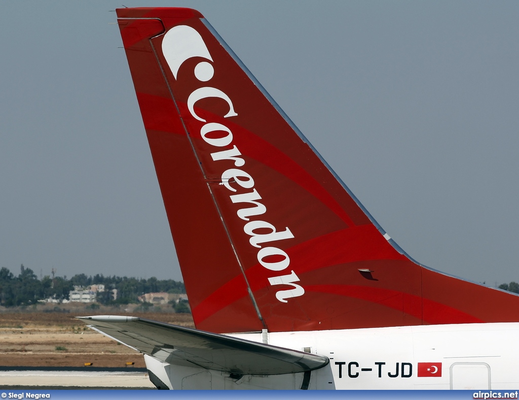 TC-TJD, Boeing 737-400, Corendon Airlines