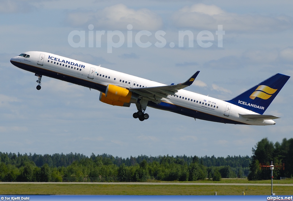 TF-FIA, Boeing 757-200, Icelandair