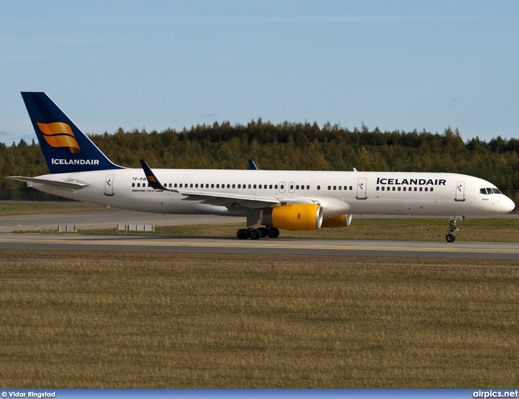 TF-FIR, Boeing 757-200, Icelandair