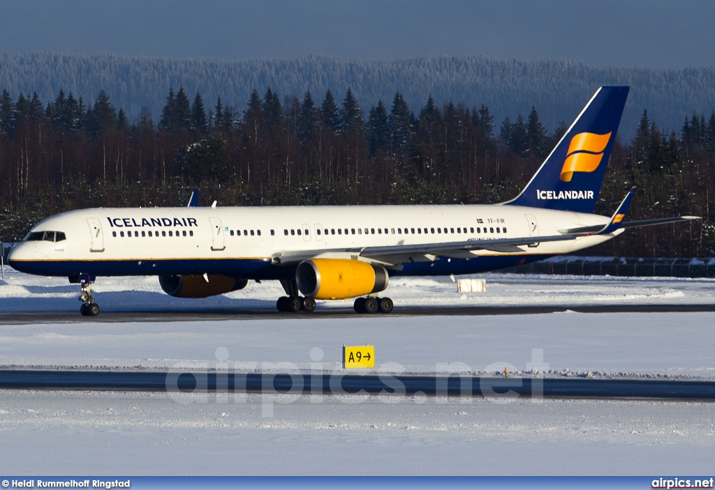 TF-FIR, Boeing 757-200, Icelandair