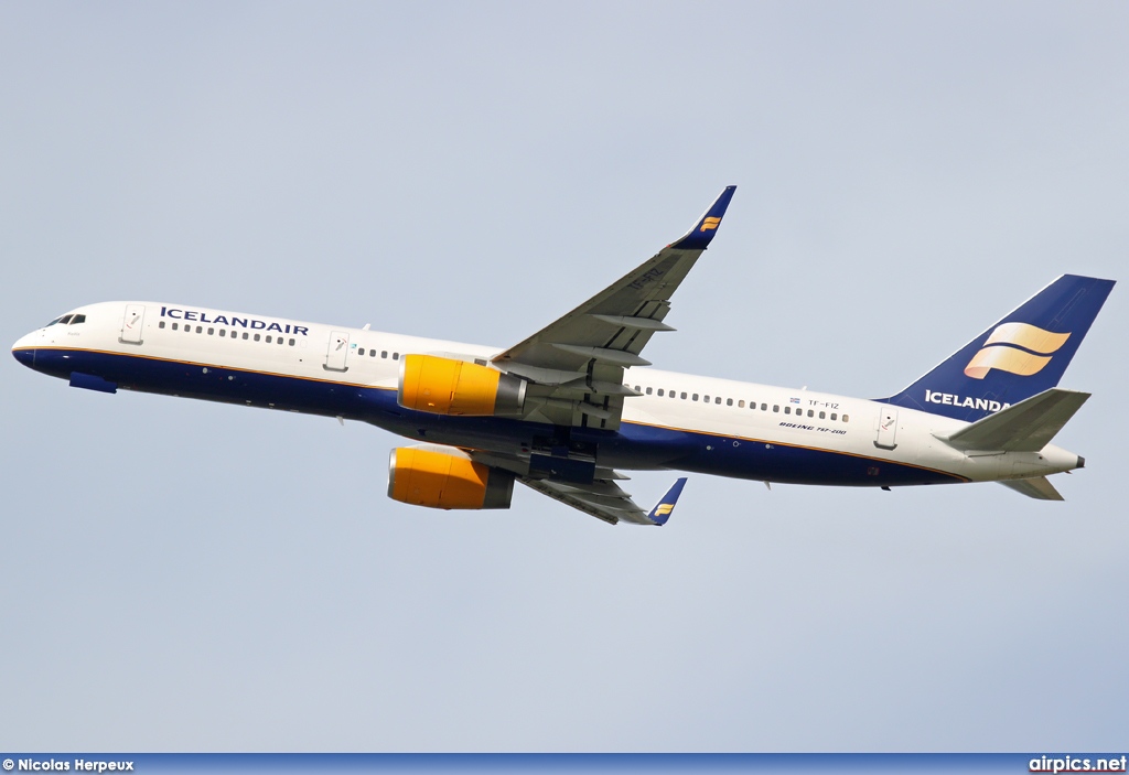 TF-FIZ, Boeing 757-200, Icelandair