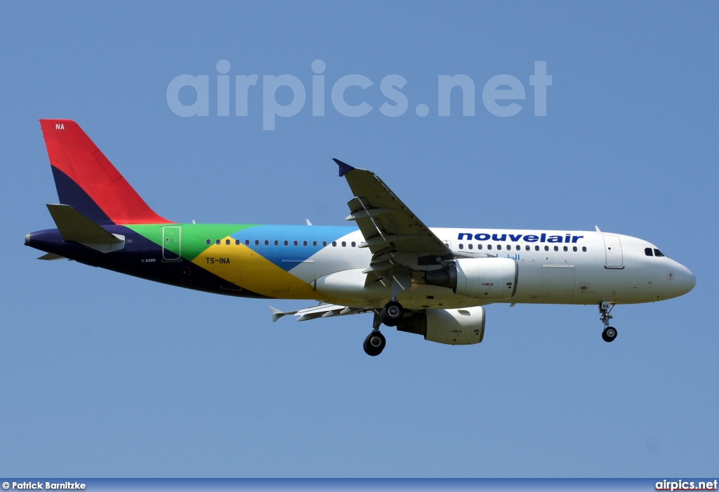 TS-INA, Airbus A320-200, Nouvelair